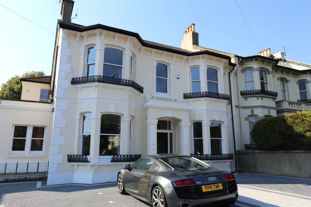 Stanford Avenue, Brighton